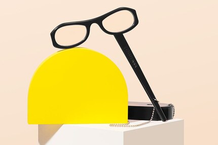 Concetto di occhiali da lettura alla francese: See up di Izipizi.