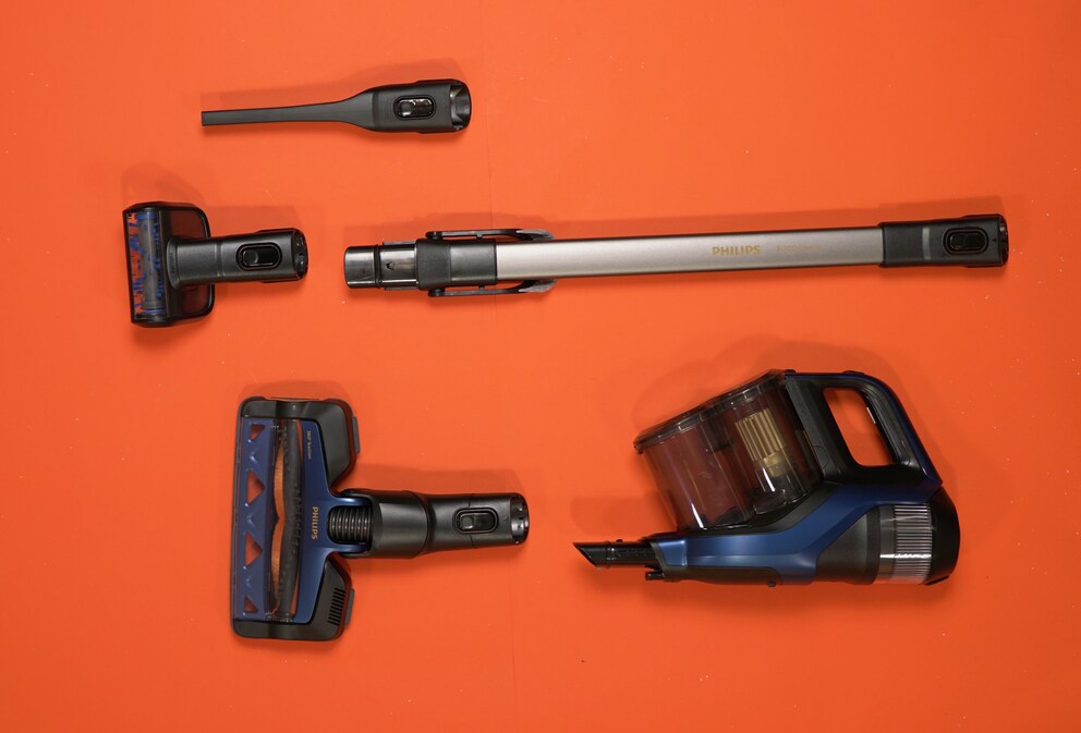 Gli accessori del Philips XC8045/01 Speed Pro Max.