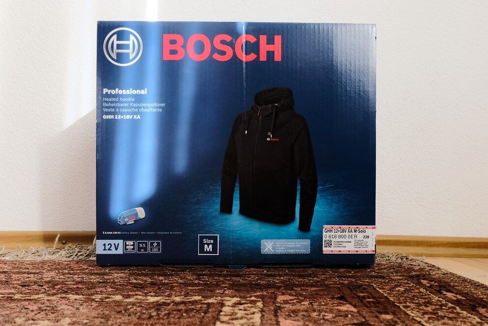 Die Box ist auffälliger als die Jacke darin.