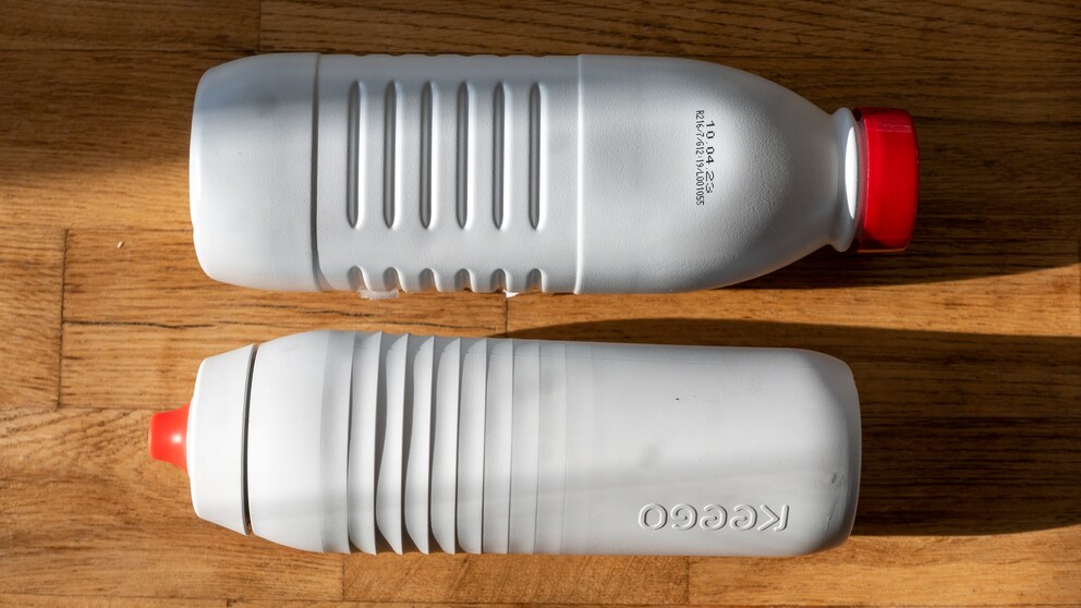 Despite the risk of confusion, the Keego bottle shouldn’t be used for milk. The manufacturer advises against it, because grease is difficult to clean from the cap and mouthpiece.