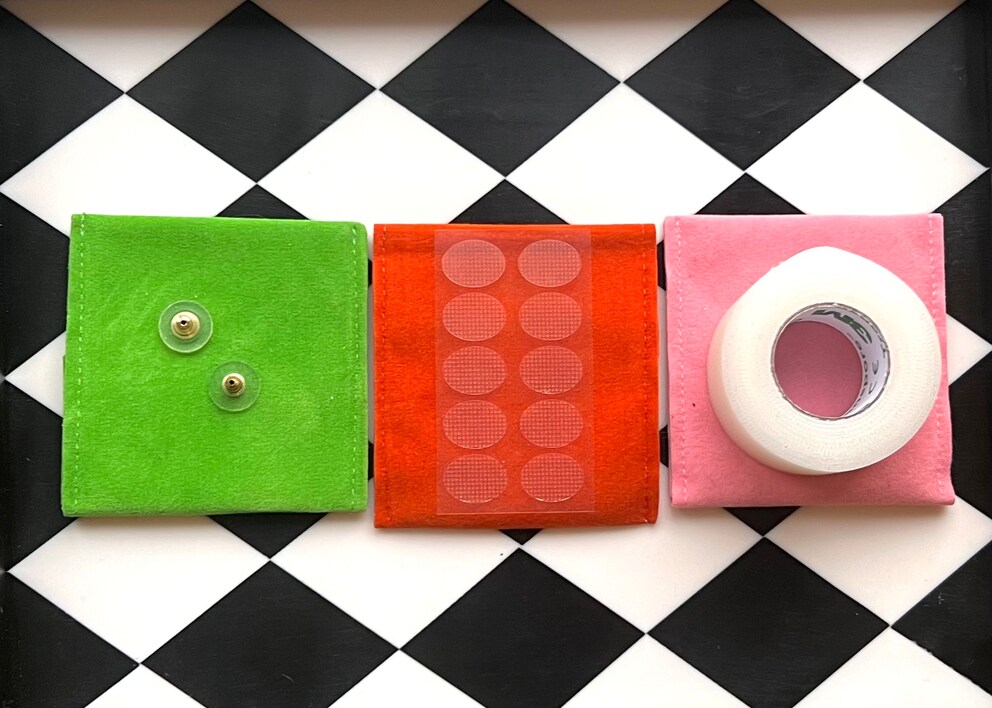 Choose your fighter: verstärkter Steckverschluss, Earlobe Tape oder Rollenpflaster?