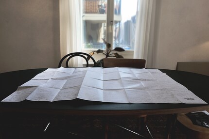A casa mia, la mappa di Crime City occupa tutto il tavolo.