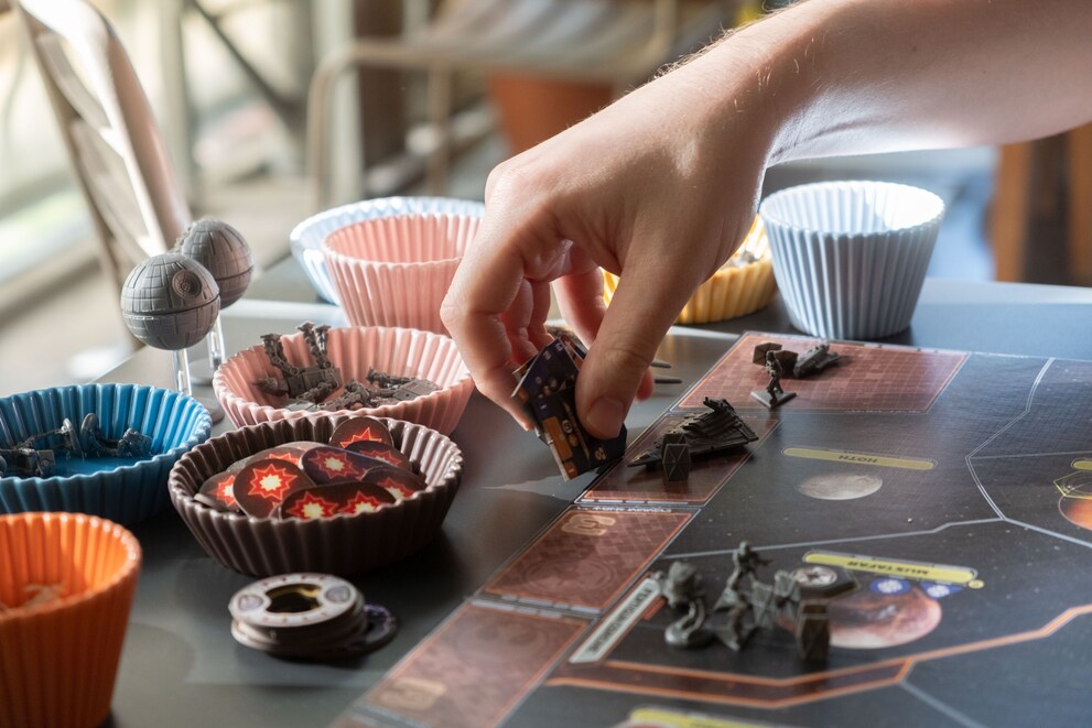 The game components have to be well organised.