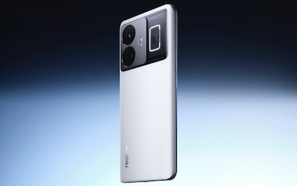 The white version of the GT Neo 5