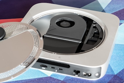 Una ventola e molta aria: circa la metà del Mac Mini è vuota.