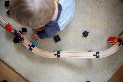 With Toy2 track connectors, Brio trains can be built on multiple levels.