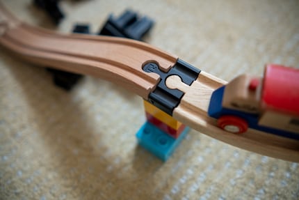 A Toy2 basis connector hard at work.