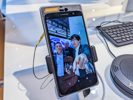 Der demonstrierte Videocall per Satellit am Stand von Mediatek ist pixelig.