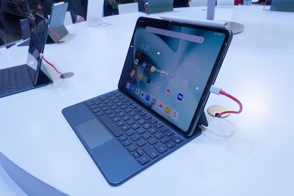 Per il OnePlus Pad sono disponibili una tastiera e una penna coordinate.