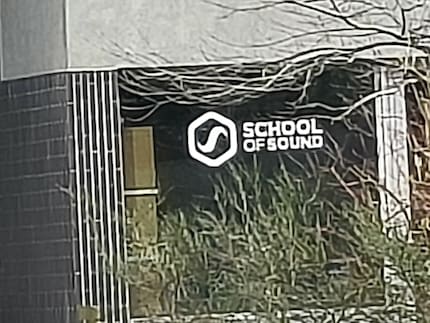 When using the 20× zoom, I’m presented with a really flat-looking image.