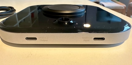Input and output on the Satechi headphone stand: not a lot of juice flowing here.