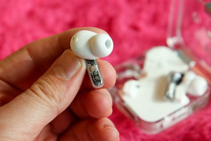Die Nothing Ear (2) sind länger in meinen Ohren als in meinen Händen.