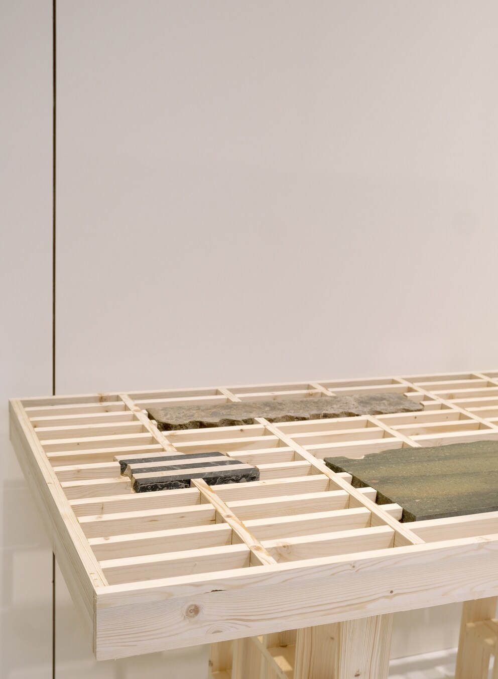 Visuellement, cela rappelle une grille. 