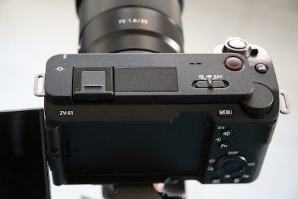 Les commandes du ZV-E1 sont orientées vers la vidéo.