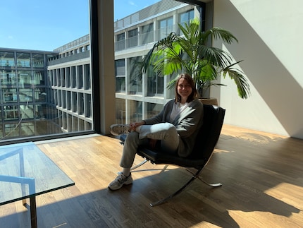 Finalmente a casa: Elisabeth Rönz nell’ufficio di Zurigo.
