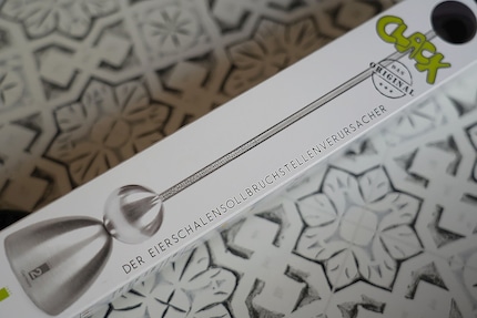 Eierschalensollbruchstellenverursacher. Der Zungenbrecher «ziert» die Verpackung und das Gerät selbst.
