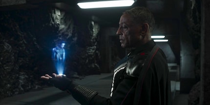 Moff Gideon tiene ancora una volta insieme tutti i fili dietro le quinte.