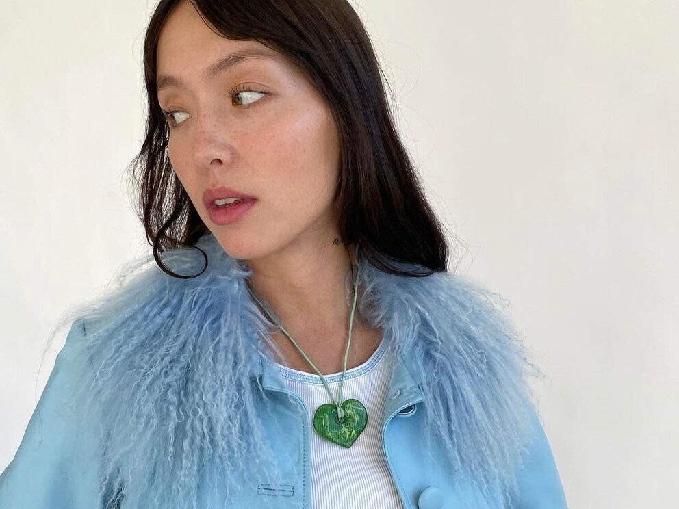 Les colliers de la créatrice de bijoux Brooke Callahan sont colorés et fantaisie.