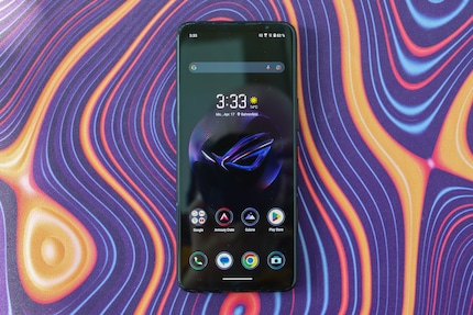 ROG UI focuses on dark and striking elements.