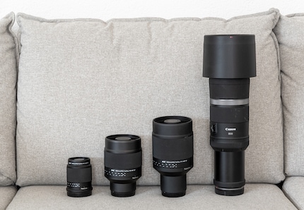 Von links nach rechts: Tokina-Spiegelobjektive mit 300, 600 und 900 mm sowie Canon RF 800mm F11.