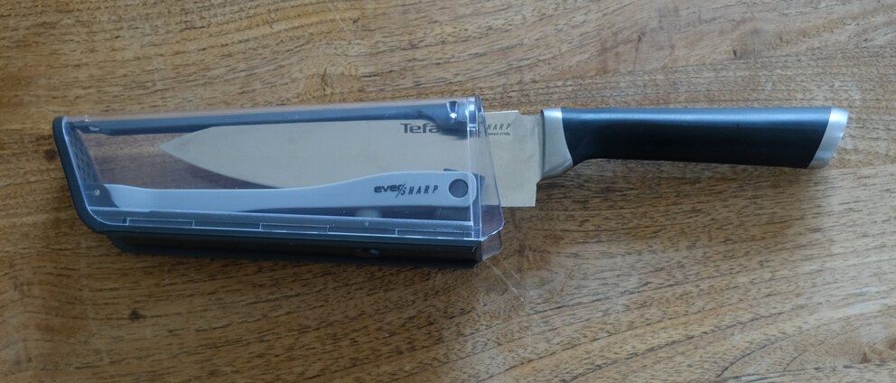 The serration at the top of the blade bothers me while I’m using the knife.