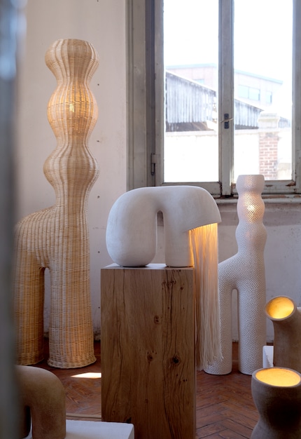 Qu'il s'agisse de dinosaures ou de plantes, les lampes sculpturales évoquent visuellement de nombreuses associations. 