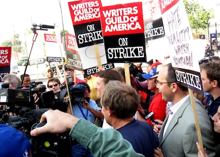 Authors and authors on strike in 2007.