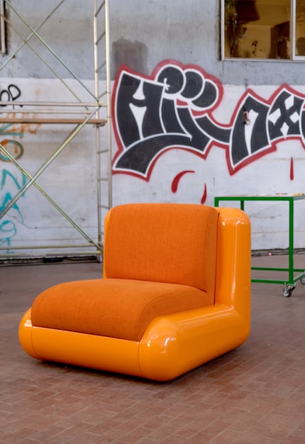 Elle s'inspire aussi de l'industrie automobile, car le fabricant y a ses racines.
