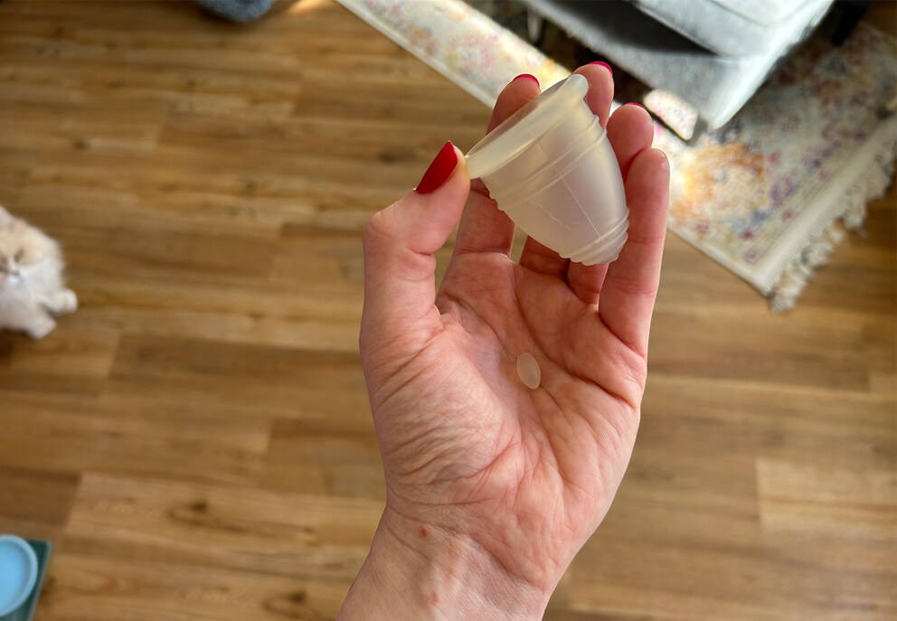 Pfropfen und Cup gehen nun getrennte Wege.