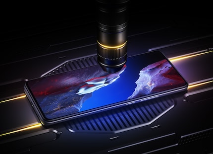 L'écran de 6,67 pouces offre 120 Hz et une bonne luminosité.