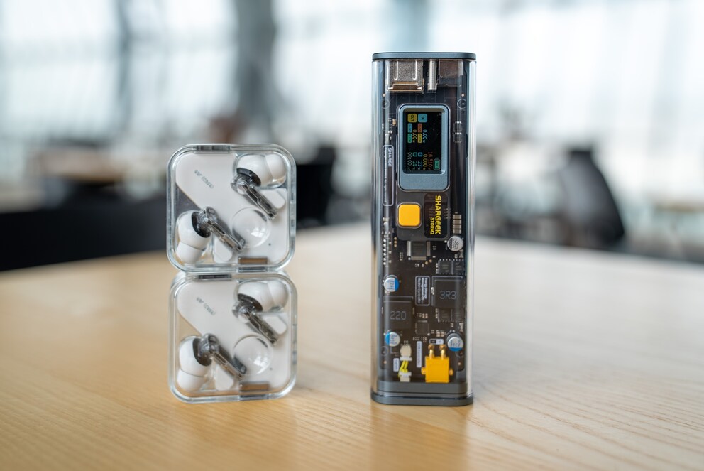 Das Design erinnert an andere transparente Gadgets wie die Kopfhörer von Nothing.