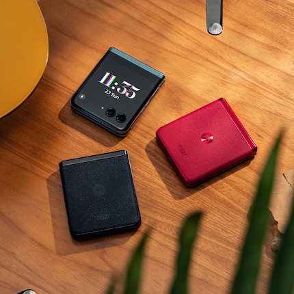 Lorsqu'il est replié, l'écran extérieur occupe presque la moitié du smartphone.