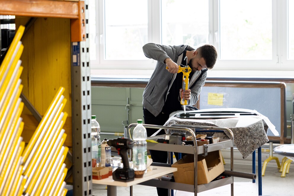 Every table surface is finished with a layer of silicone.