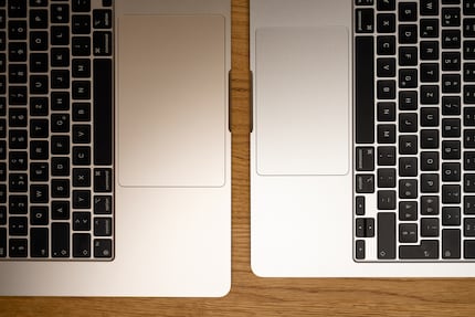 Non un semplice copia e incolla: il touchpad dell'Air grande (a sinistra) è più grande di quello dell'Air piccolo.