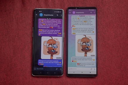 Grâce à son écran plus grand, le Sony Xperia 1 V affiche un peu plus de messages...