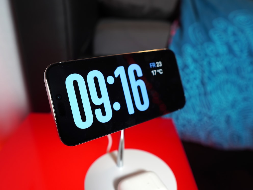 Apple gives you a couple of watch faces to choose from, like on the Apple Watch.