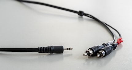 Con questo cavo posso collegare l'iPad alla piastra a cassette tramite l'uscita per le cuffie – direttamente o tramite amplificatore.