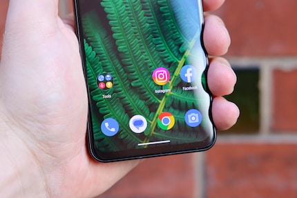 Con tre app di Meta, il bloatware di terze parti rimane gestibile.