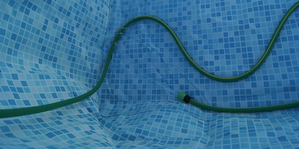 Bis unser Pool voll ist, dauert es mehr als acht Stunden.