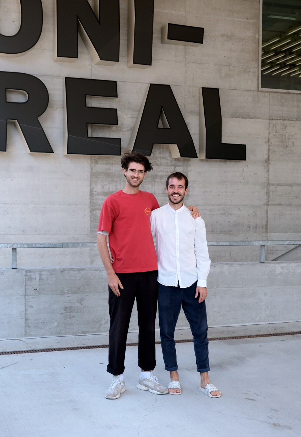 Avec les chaussures Neunoi, les diplômés de la ZHdK Narada (à gauche) et Thibaut (à droite) ont développé un produit ainsi qu’un système d’utilisation et de réutilisation.