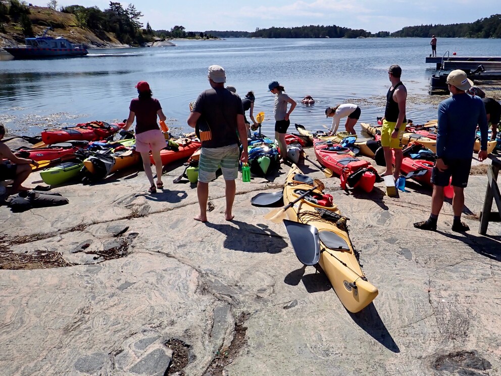 Tout ce dont nous avons besoin pendant sept jours doit tenir dans les kayaks.