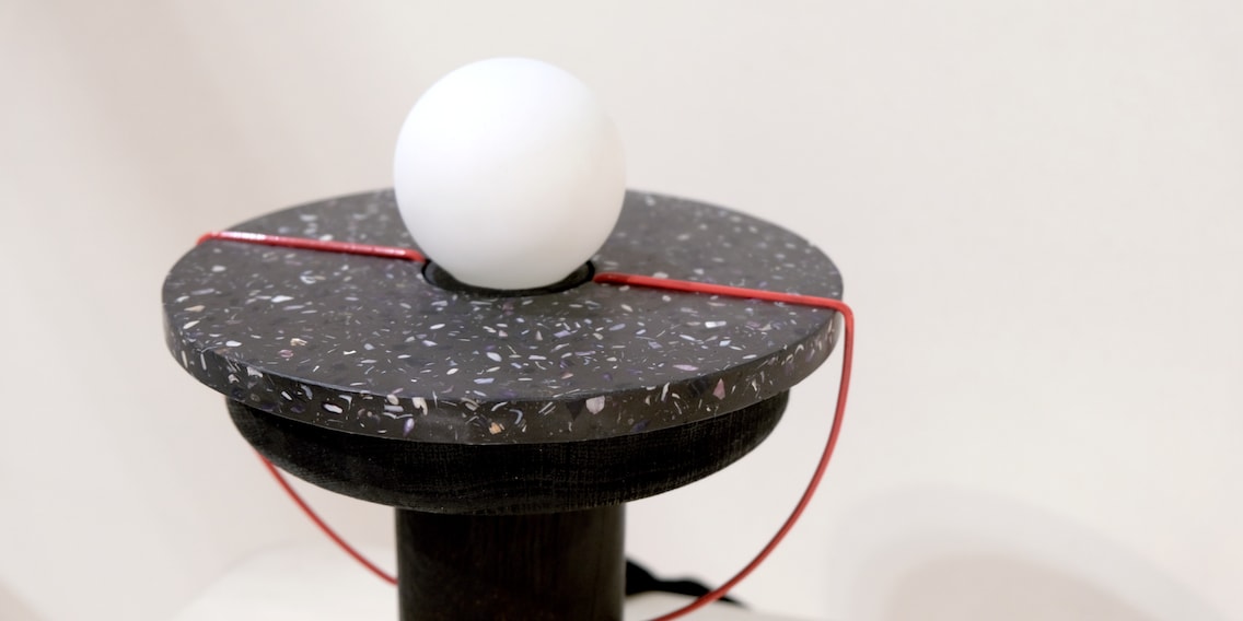 Guess what? Which type of rubbish is this innovative material made of? Guess what? Which type of rubbish is this innovative material made of?