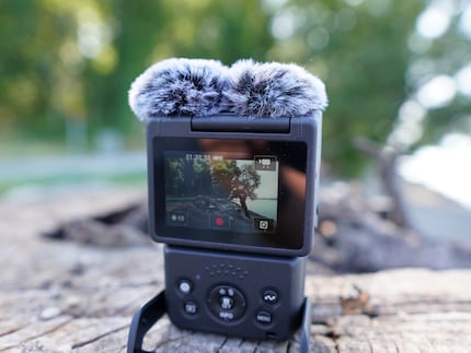 Posez-la et filmez : le concept d’utilisation de la Canon est enfantin.