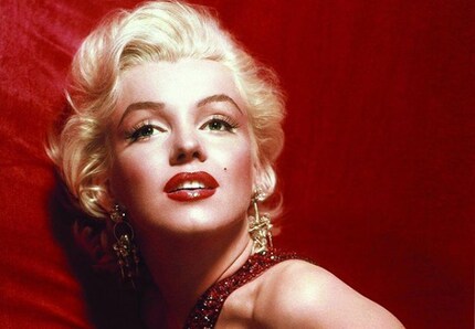 Nella mente di molte persone, il volto di Marylin Monroe è indissolubilmente legato alle labbra rosse