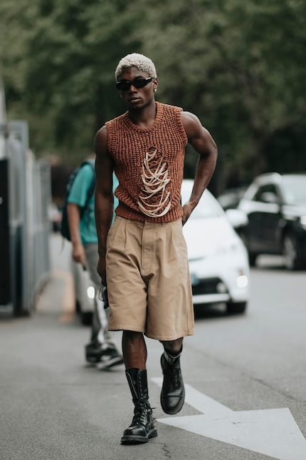 L'unica cosa che manca al look originale è la piega verticale.