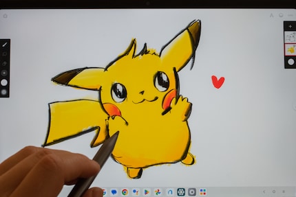 Je vous déconseille de peindre sur la Tab P12. Même le petit Pikachu m’a donné du fil à retordre.