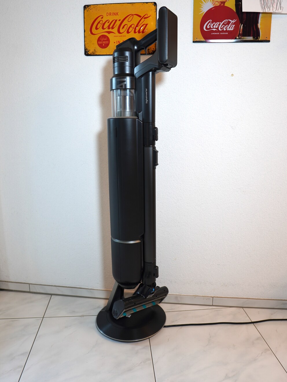 Die Absaugstation ist Luxus, den ich aber im Test sehr schätzen gelernt habe.