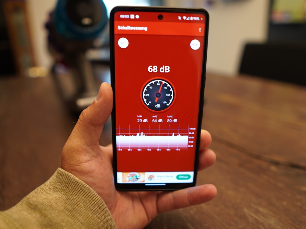 Der Samsung ist recht leise. Das ist der Dezibel-Wert gemessen in einem Meter Entfernung.