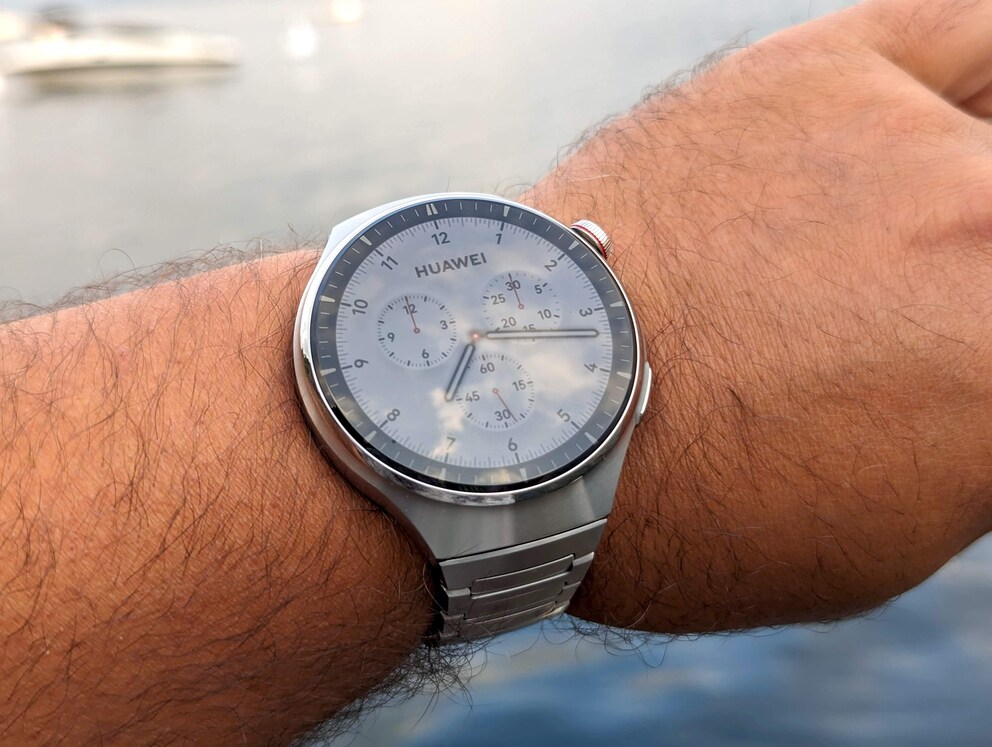 The watch design shines in my test, the functions less so.