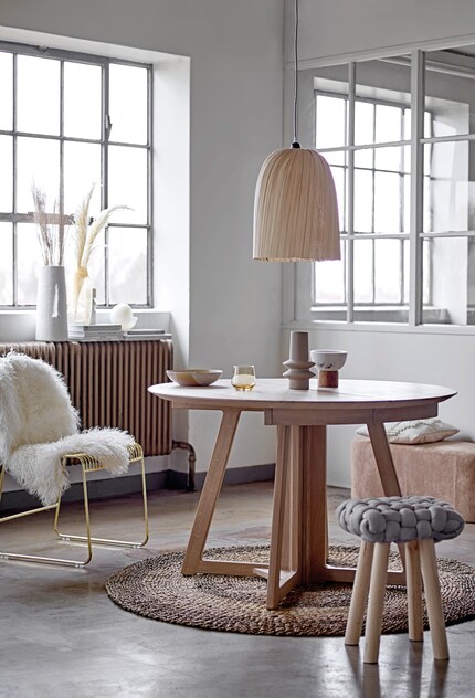 Dimensioni: 118 x 118 x 75 cm | Materiale: rovere.